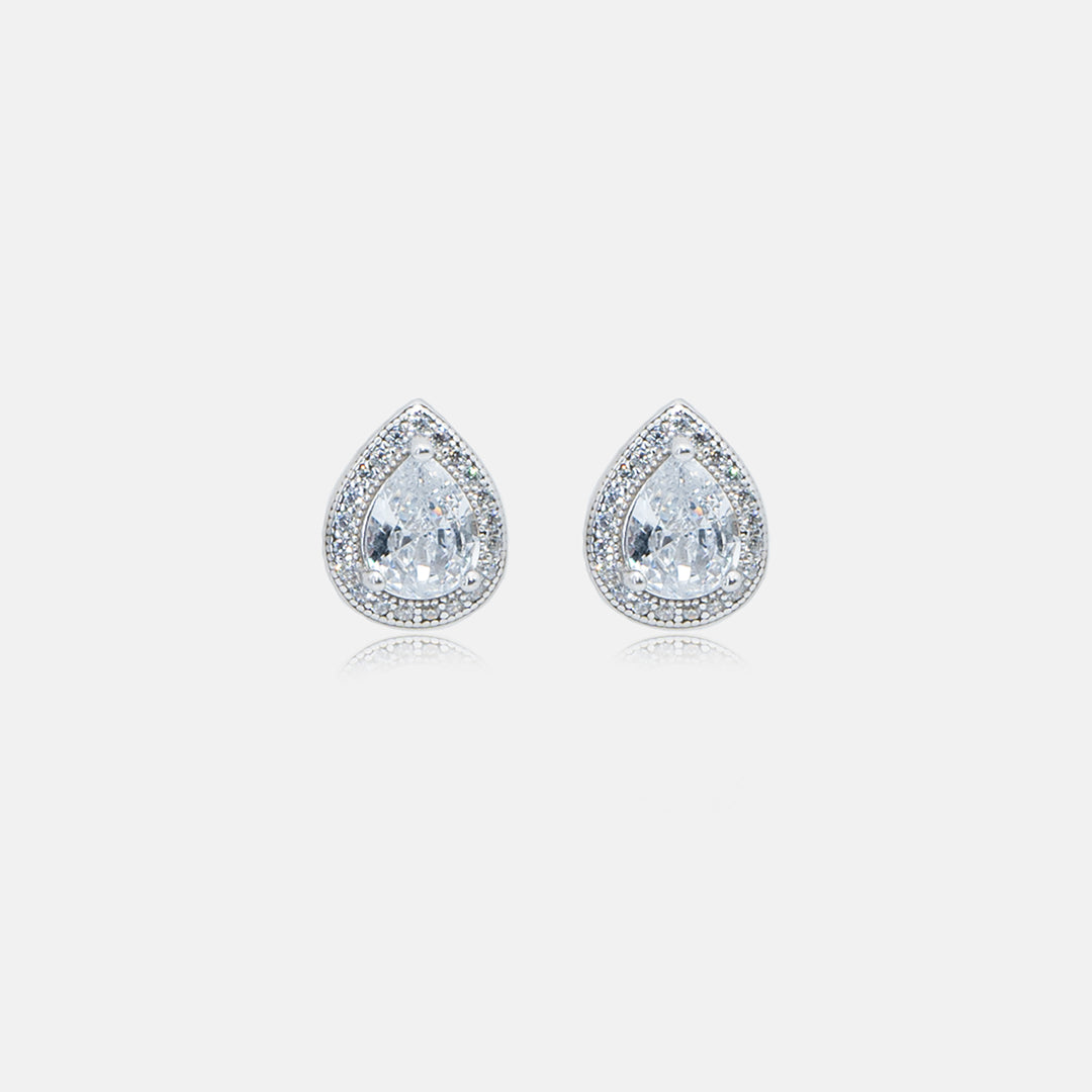 Luviera stud earrings