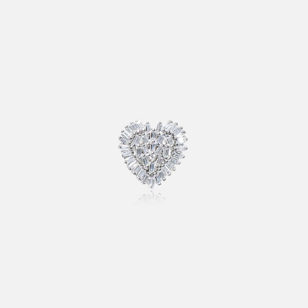Amoura stud earrings