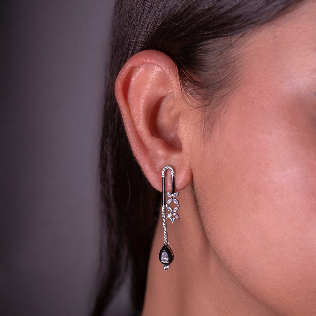 Noirora dangler earrings