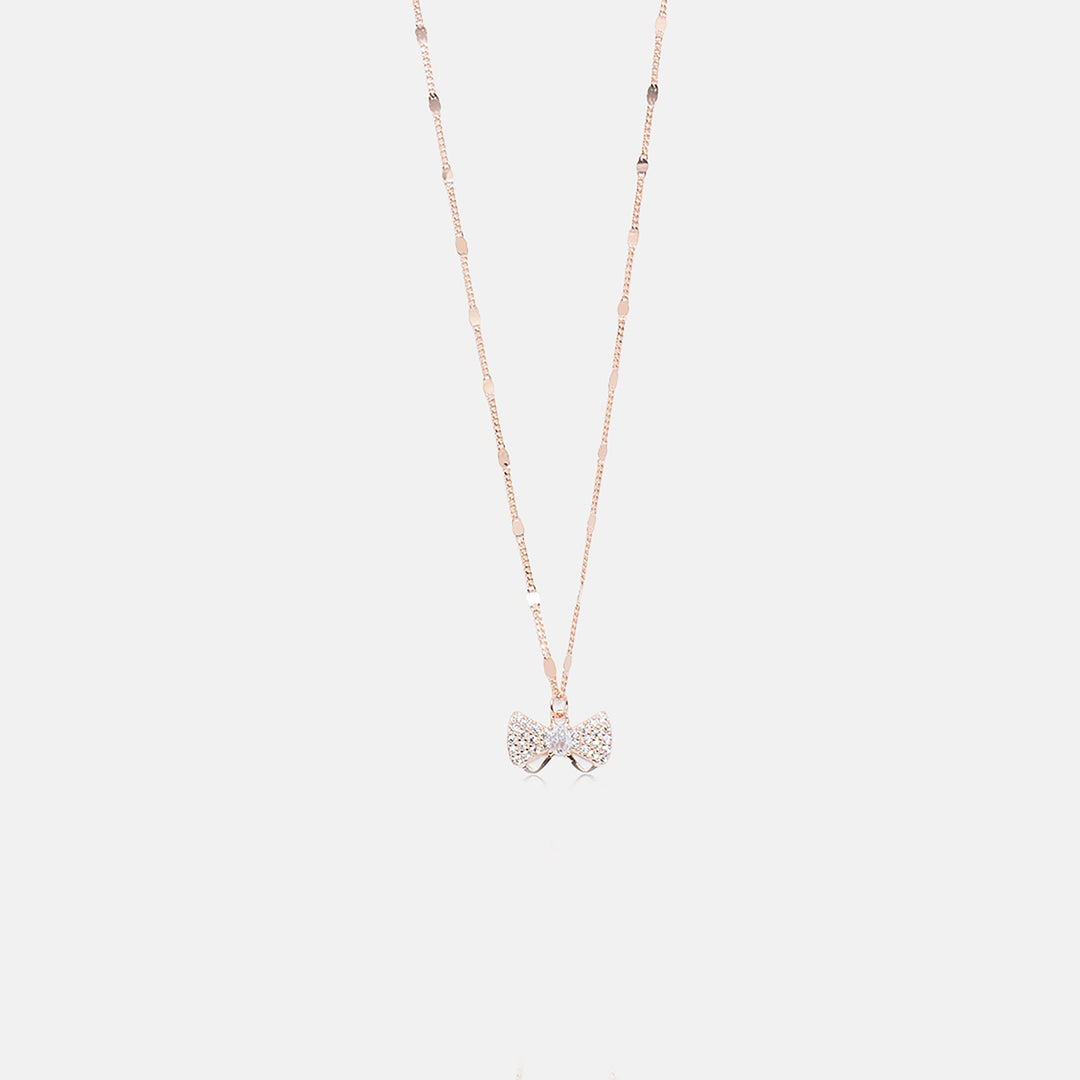Noeura Pendant With Chain