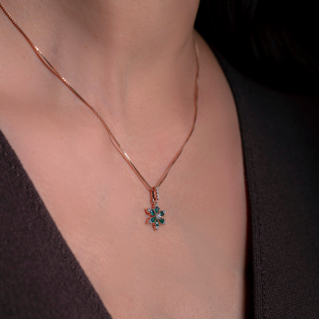 Snowfleur Pendant With Earrings