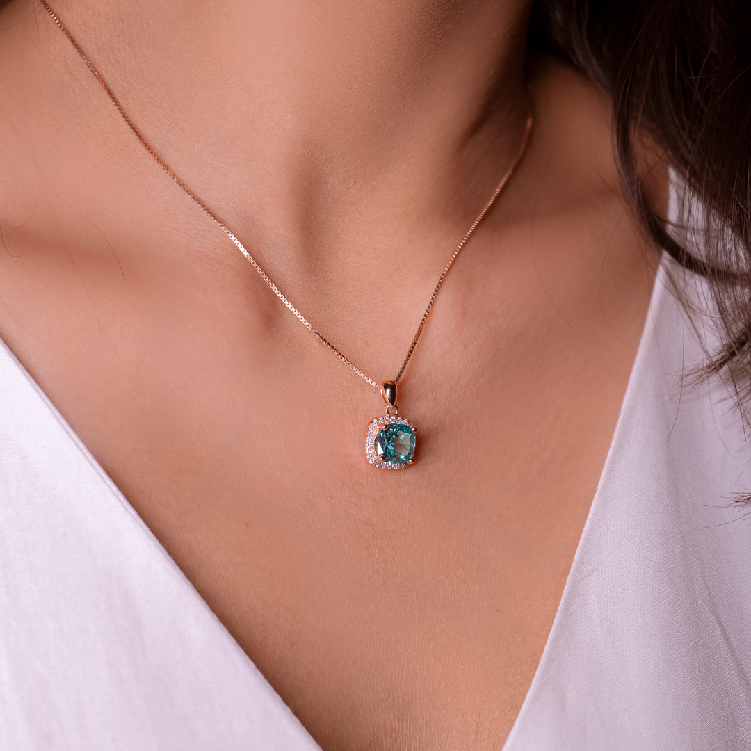 Glacira Pendant With Earrings
