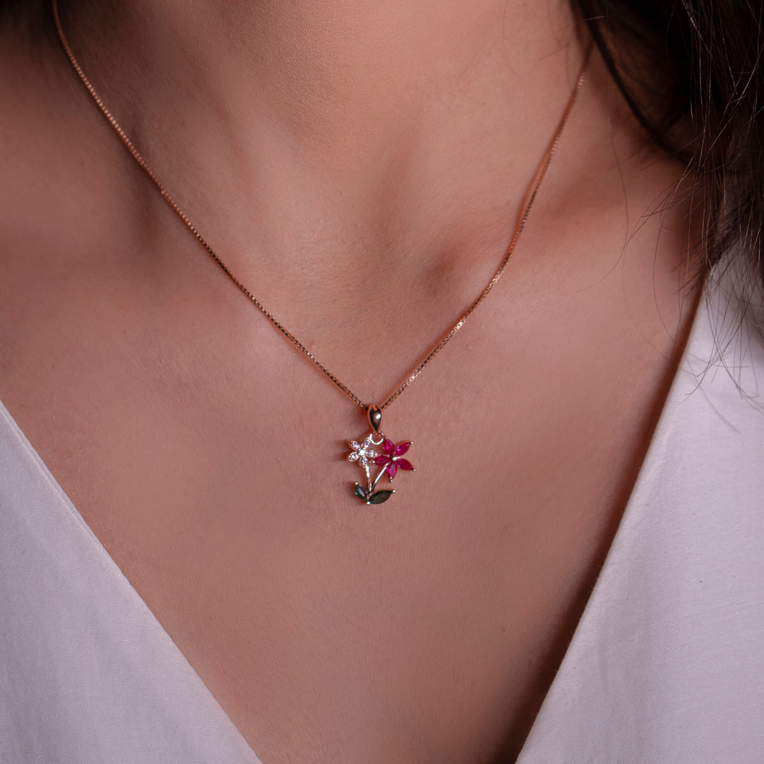 Lilora Pendant With Earrings