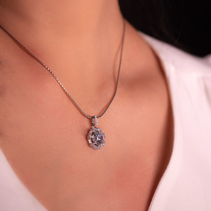 Lumistra Pendant With Earrings
