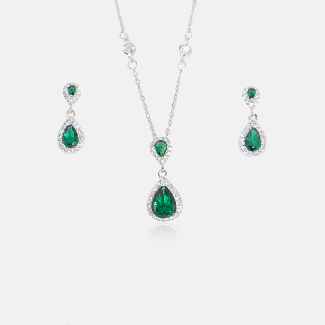 Aurine Pendant With Earrings