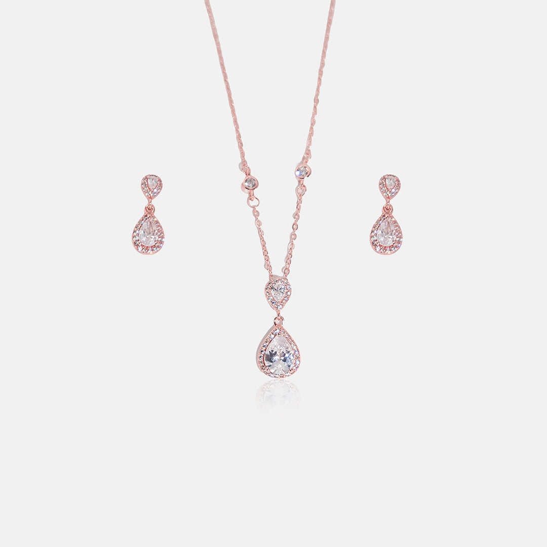 Aurine Pendant With Earrings