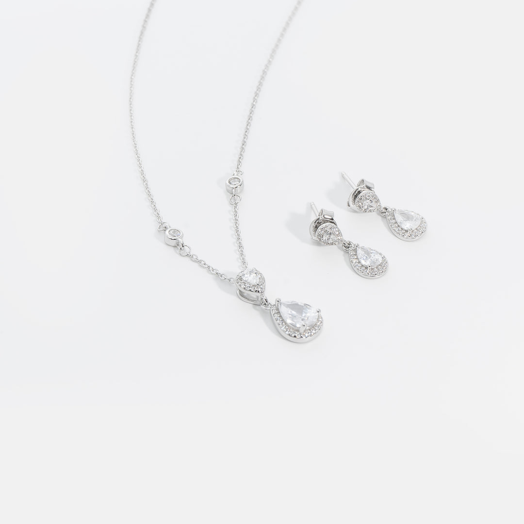 Aurine Pendant With Earrings