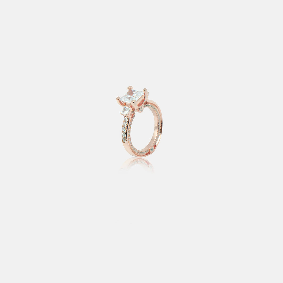 Amoura cocktail ring