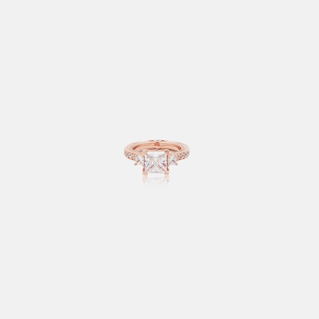 Amoura cocktail ring