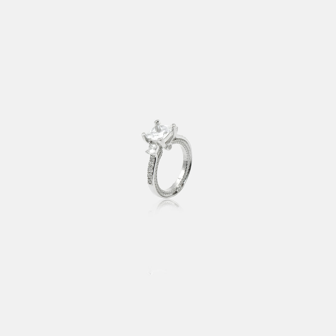 Amoura cocktail ring