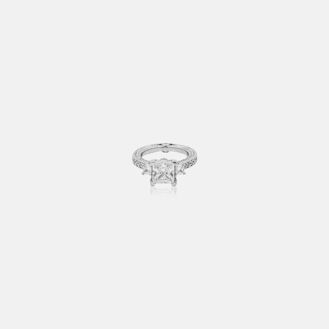 Amoura cocktail ring