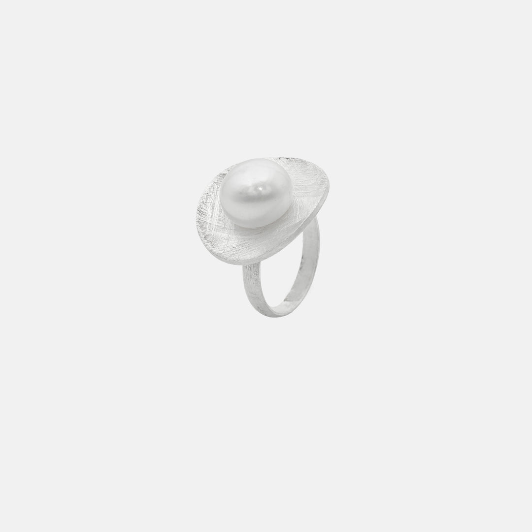 Orvella statement ring